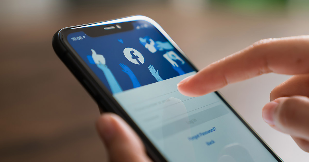 Uważaj na oszustwa na Facebooku, gdy znajomy nagle poprosi o numer telefonu