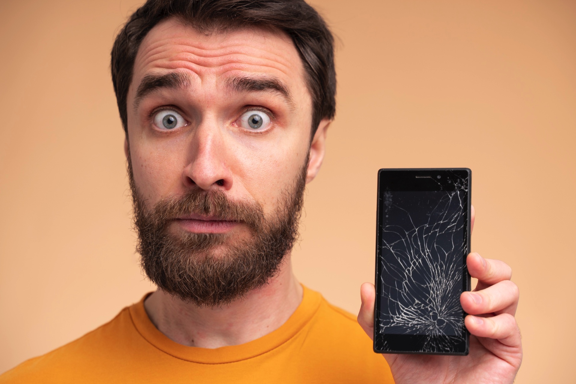 Jak usunąć rysy z ekranu telefonu domowymi sposobami?