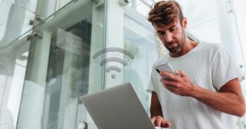 Jak sprawdzić szybkość internetu i od czego ona zależy?